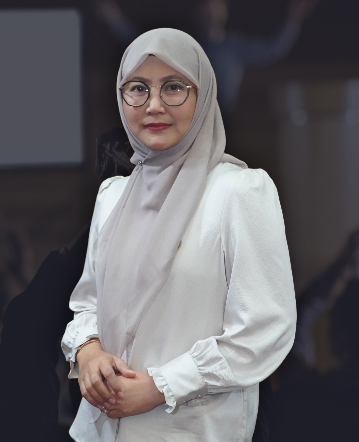 VINA APRILIANI S.Pt., M.M